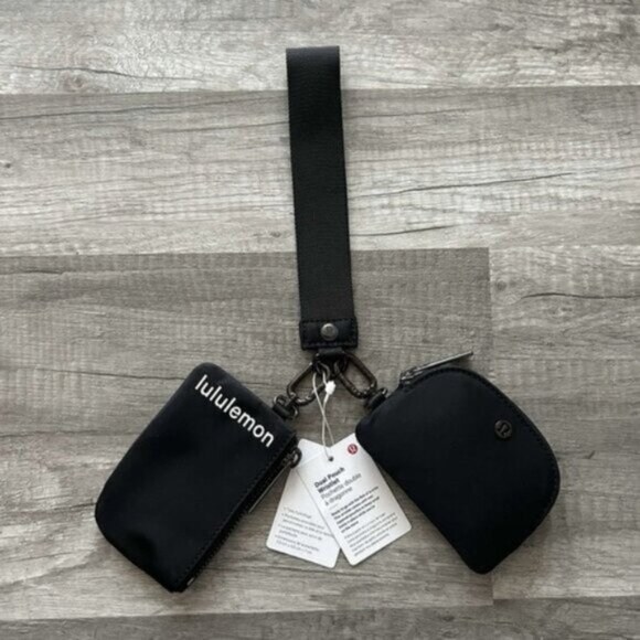 Lululemon Dual Pouch Wristlet Keychain Black New With Tags - Picture 1 of 8